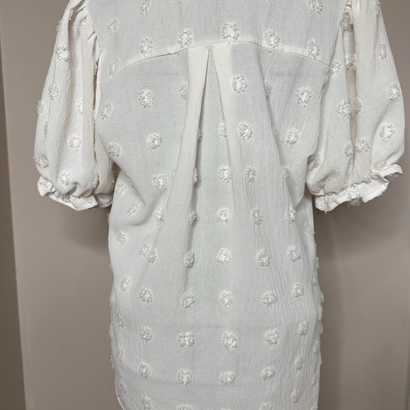 $5 Friday Elegant White Textured Women's Top - Picture 2 of 5